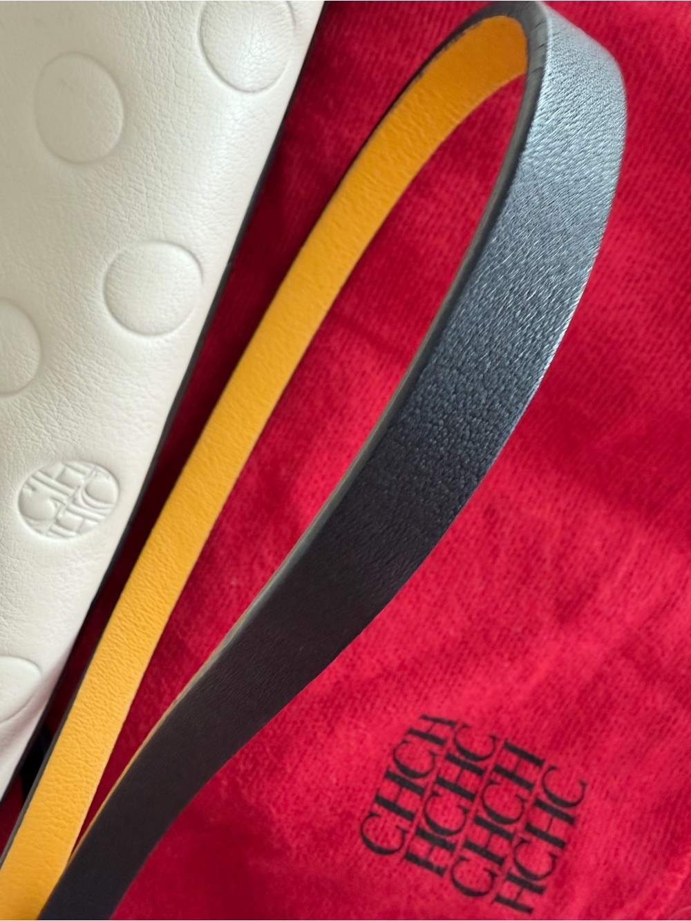 Carolina Herrera White Pebbled Leather Clutch with Yellow Trim - Picture 5 of 8